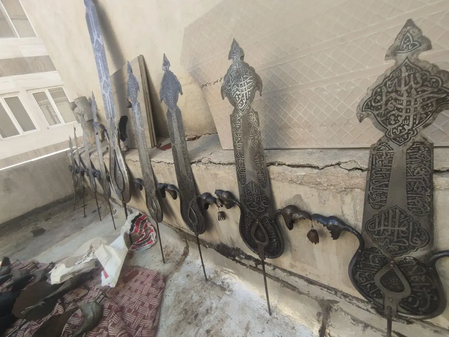 علامت 9تیغ قدیمی|کلکسیون اشیاء عتیقه|تهران, شهید اسدی|دیوار