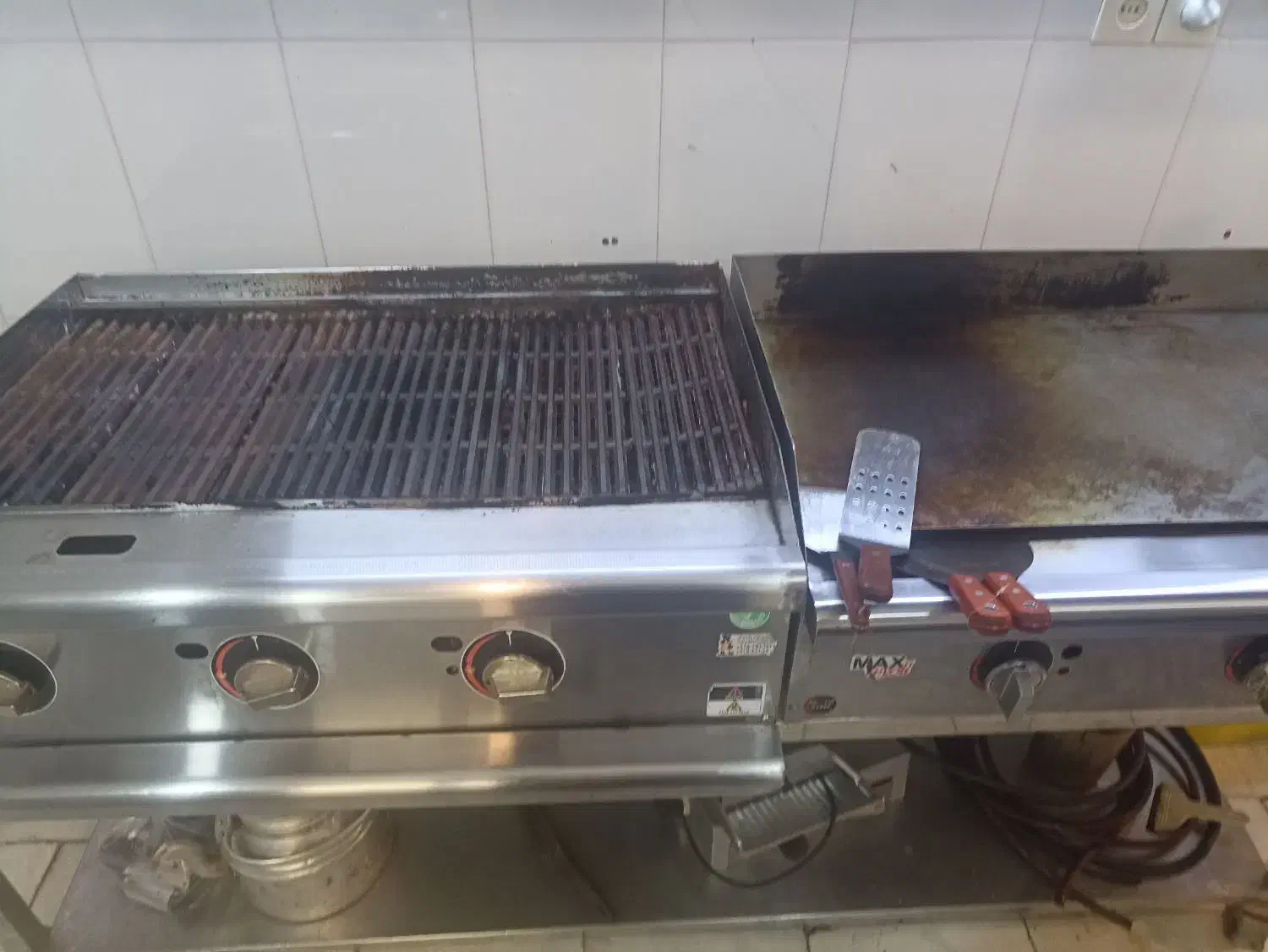 فر گریل زغالی|کافی‌شاپ و رستوران|طرقبه, |دیوار