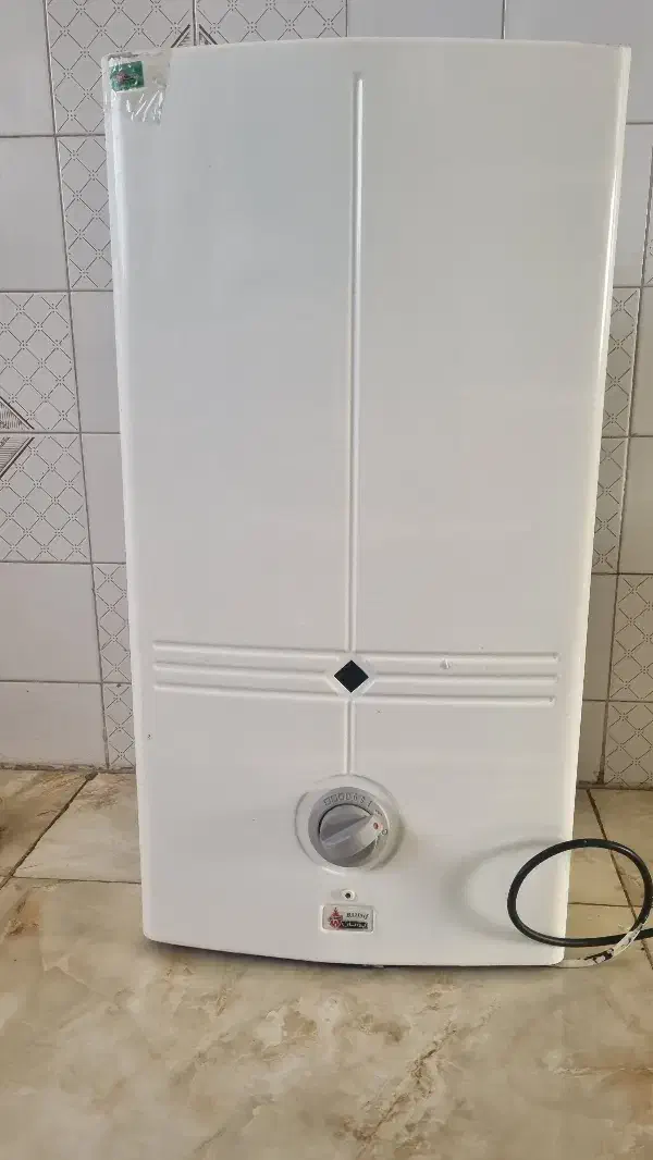 آبگرمکن بوتان مدل b3315|آبگرمکن، پکیج، شوفاژ|اسلام‌شهر, شهرک واوان|دیوار