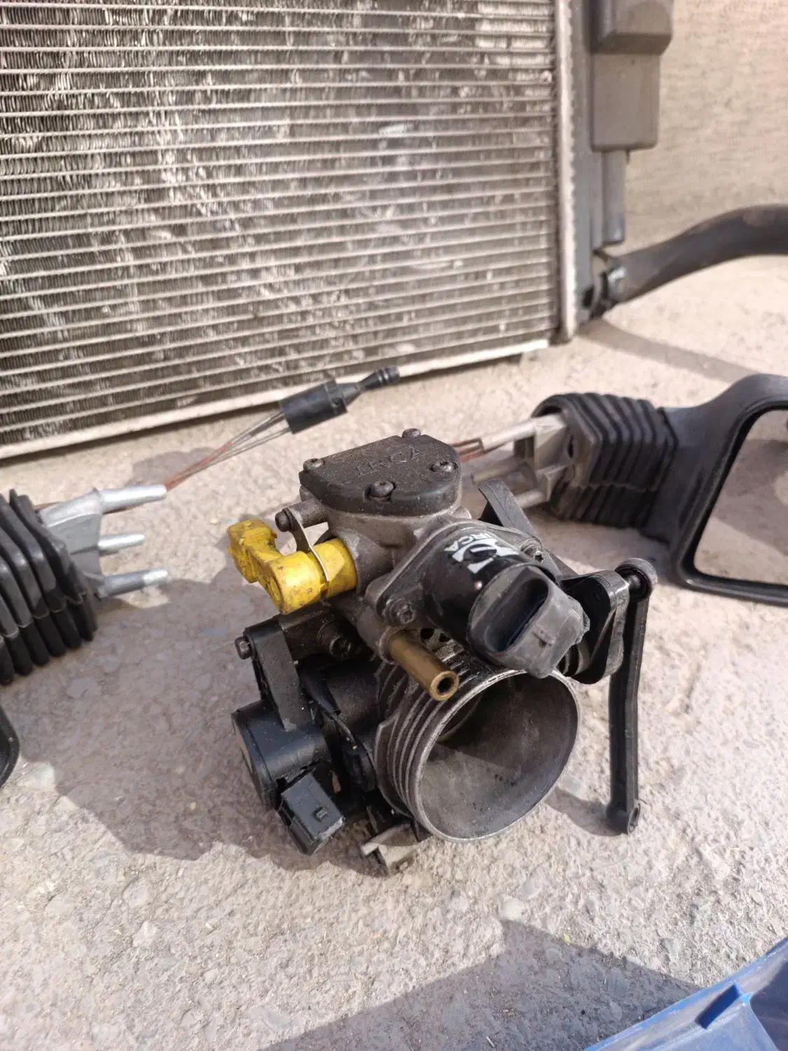 لوازم پژو و زنجیر چرخ پراید رادیاتور 4 لول ولئو|قطعات یدکی و لوازم جانبی|تهران, آذری|دیوار