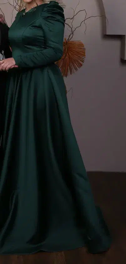 لباس مجلسی|لباس|معصومیه, |دیوار