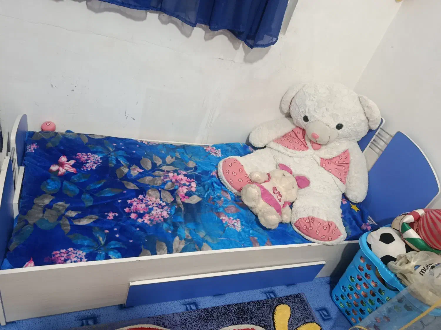 فرش کودک و تخت و کمد|تخت و سرویس خواب|زاهدان, |دیوار