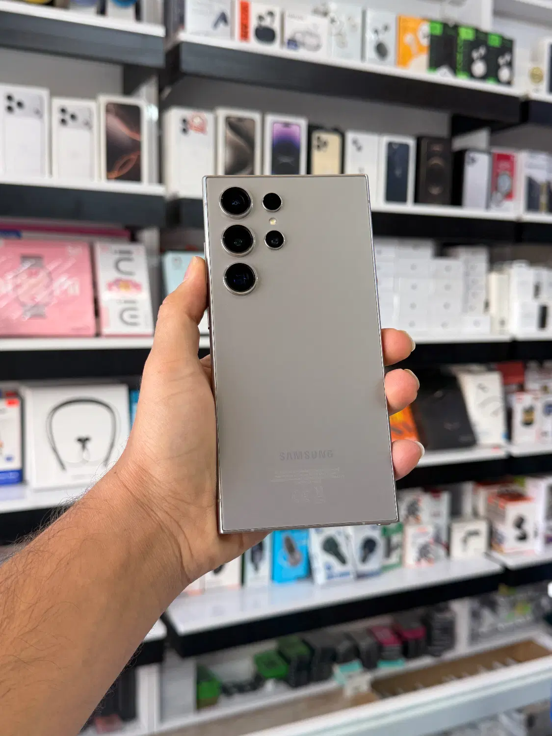 سامسونگ S24Ultra بدون نقطه در حدنو( موبایل مسعود)|موبایل|شیراز, شهرک قمشه|دیوار