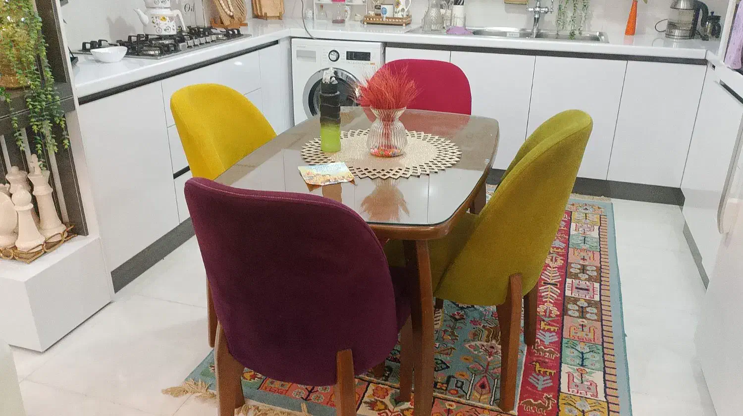 سلام میز نهار خوری تمیز مرتب هیچ مشکلی ندارد|میز و صندلی غذاخوری|زاهدان, |دیوار