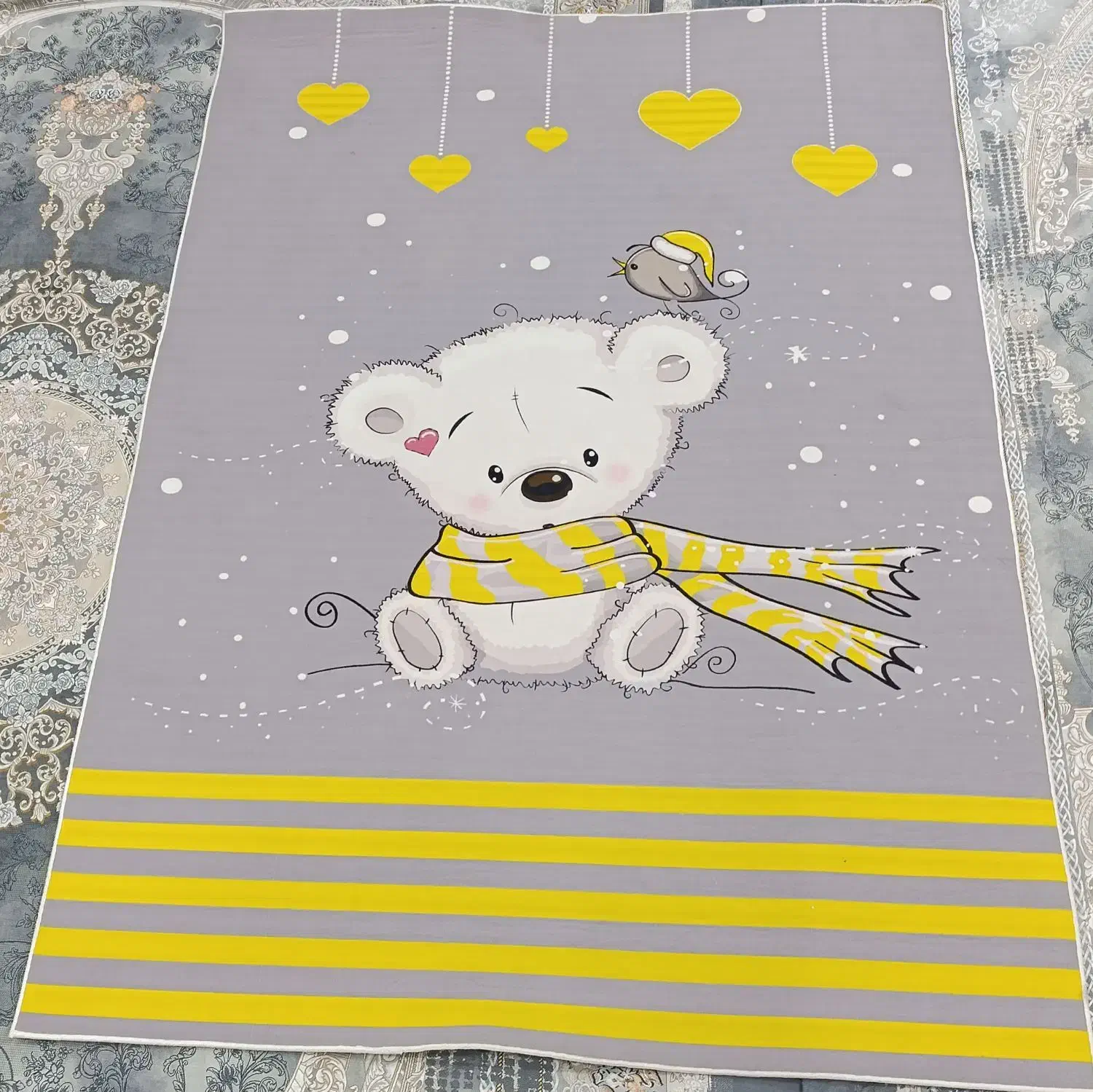 فرشینه ۴ونیم متری اتاق کودک|فرش|کرج, شهرک رازی (حصارک)|دیوار