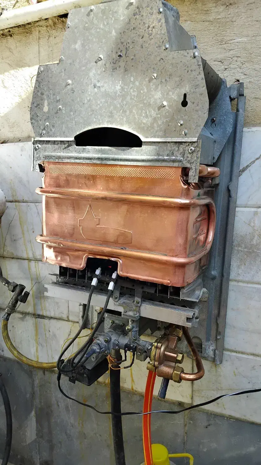 آبگرمکن دیواری بوتان مدل 3215 بدونه شمعک|آبگرمکن، پکیج، شوفاژ|قم, زند آباد|دیوار