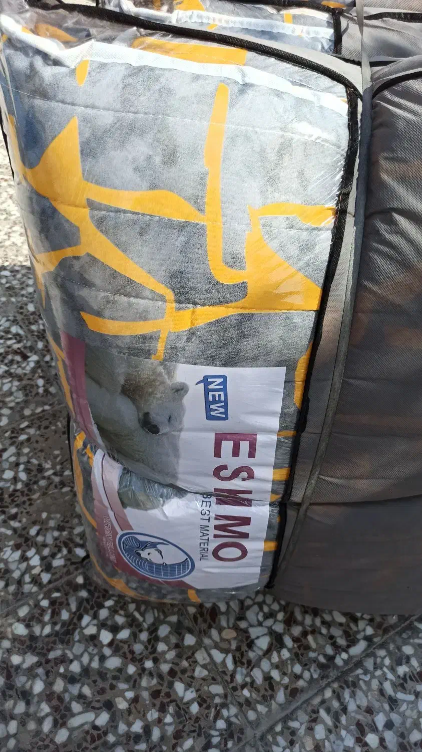 فروش انواع تشک های مسافرتی وخانگی وپتو های دونفره|رختخواب، بالش، پتو|کازرون, |دیوار