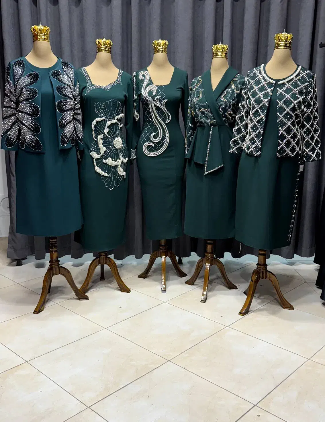 اولین تولیدی لباس های مجلسی شعبه قزوین باکد20489|لباس|قزوین, |دیوار