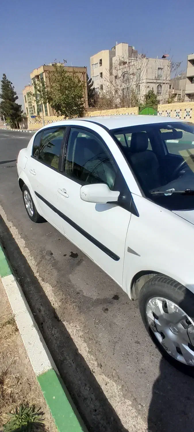 مگان ۱۶۰۰ تمیز ۲۰۰۶ وارداتی|خودرو سواری و وانت|مشهد, شهرآرا|دیوار