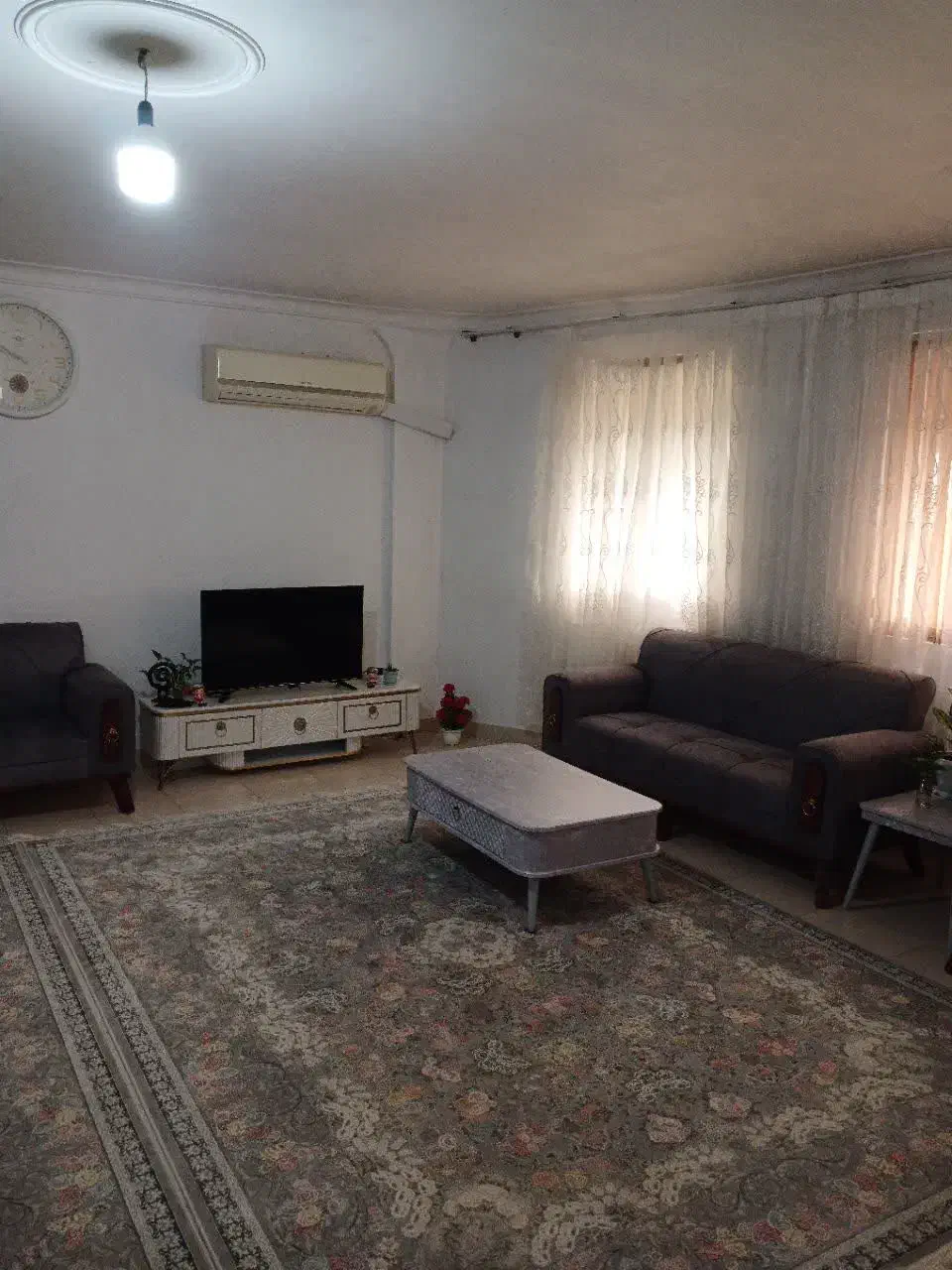 رهن واحد ۹۰ متری بر خیابان اصلی|اجارهٔ آپارتمان|کیاشهر, |دیوار