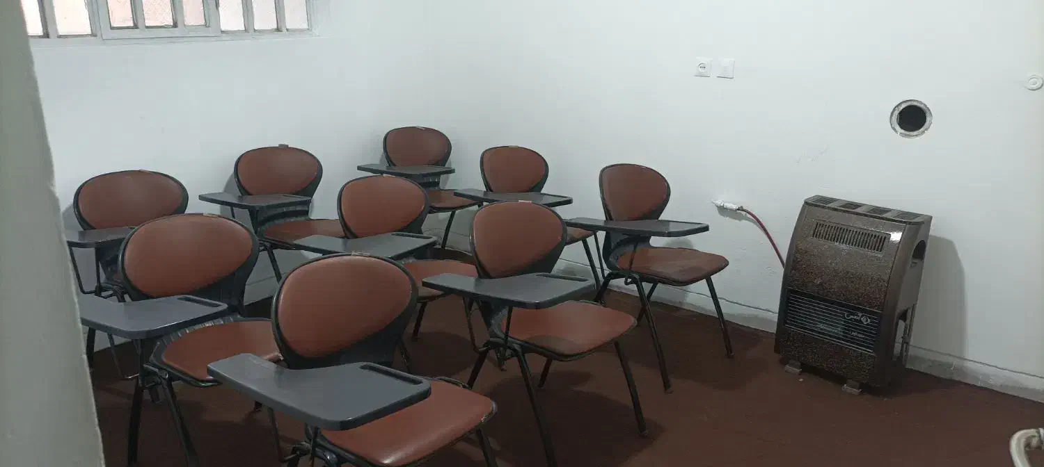 اجاره کلاس و اتاق آموزشگاه فنی و حرفه ای|اجارهٔ کوتاهمدت دفتر کار و فضای آموزشی|شیراز, آزادگان|دیوار