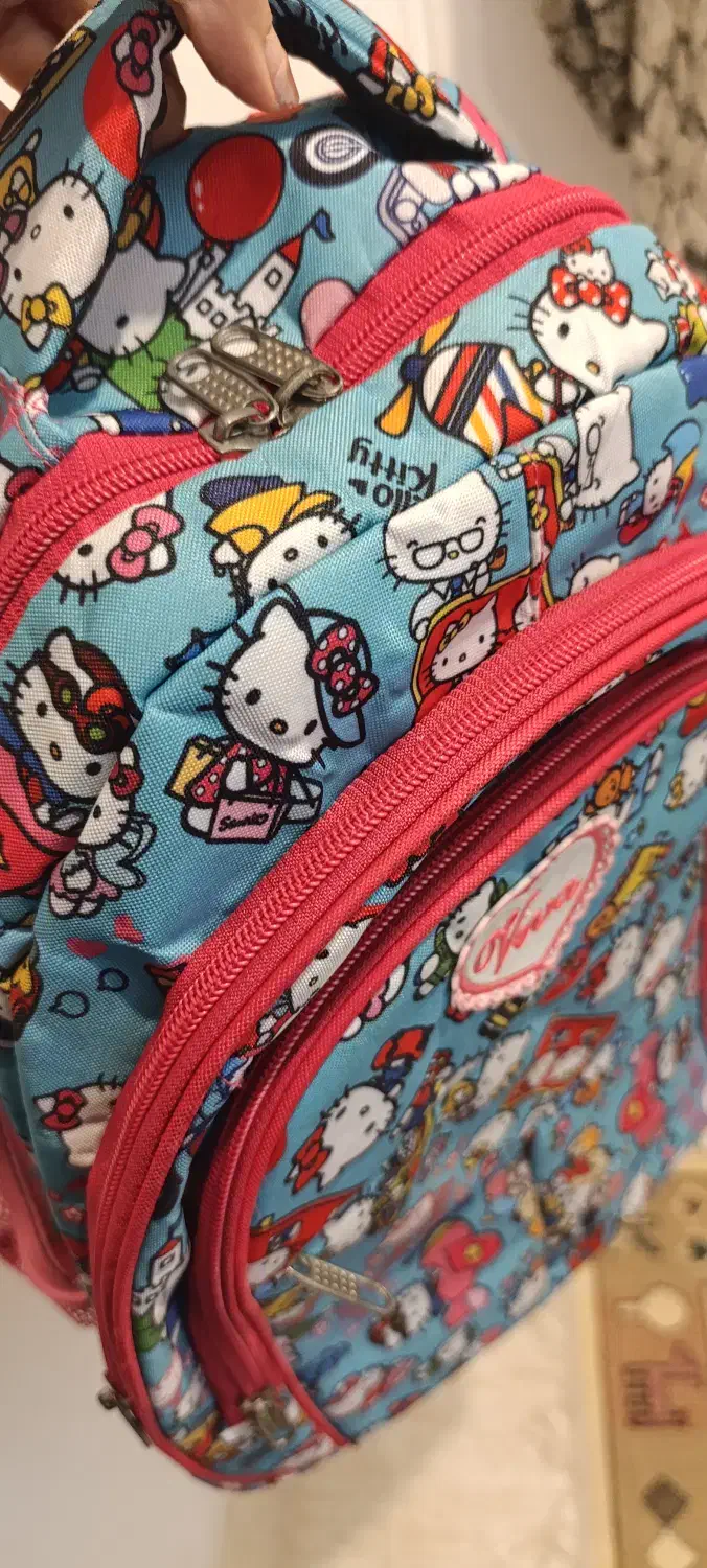 کیف مدرسه|کیف، کفش، کمربند|ساوه, |دیوار