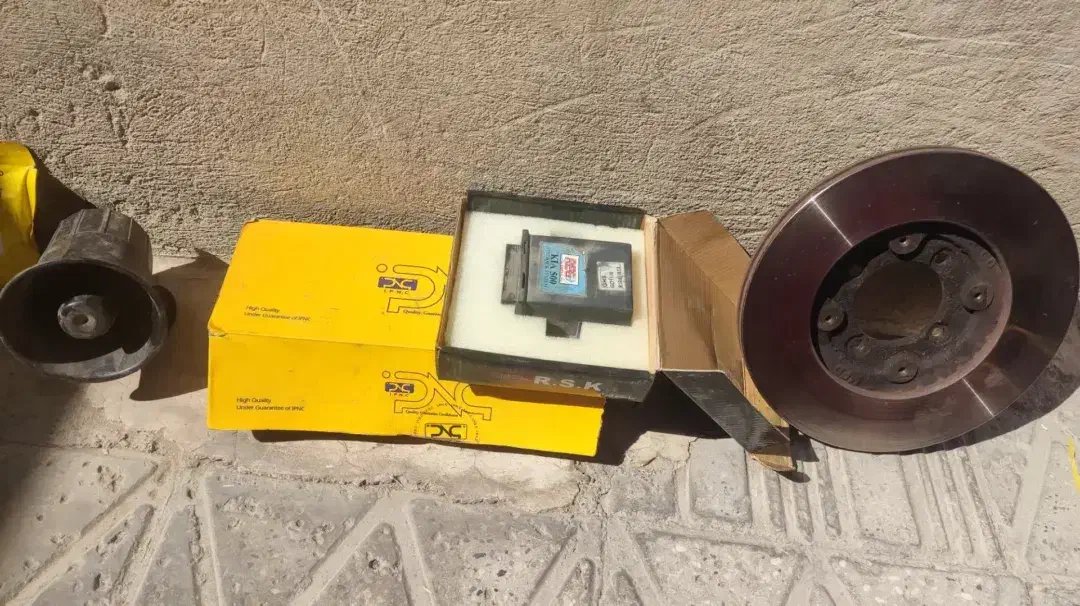 تعدادی لوازم پیکان وانت فروشی|قطعات یدکی و لوازم جانبی|ورامین, ورامین|دیوار