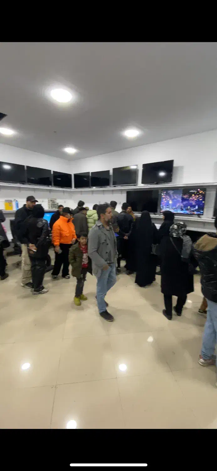 فروش انواع تلویزیون پشت ویترینی 32 43 49 50 55 65|تلویزیون و پروژکتور|تهران, شهرک غرب|دیوار