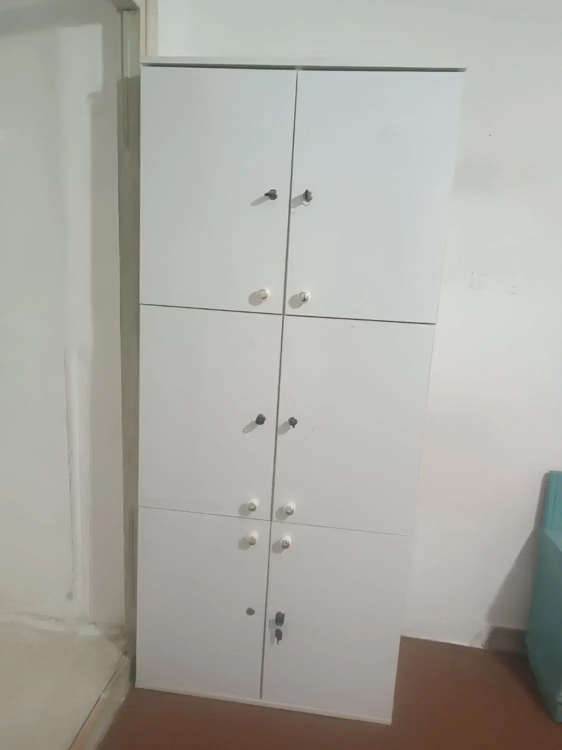 کمد|جاکفشی، کمد، دراور|شیراز, آزادی|دیوار