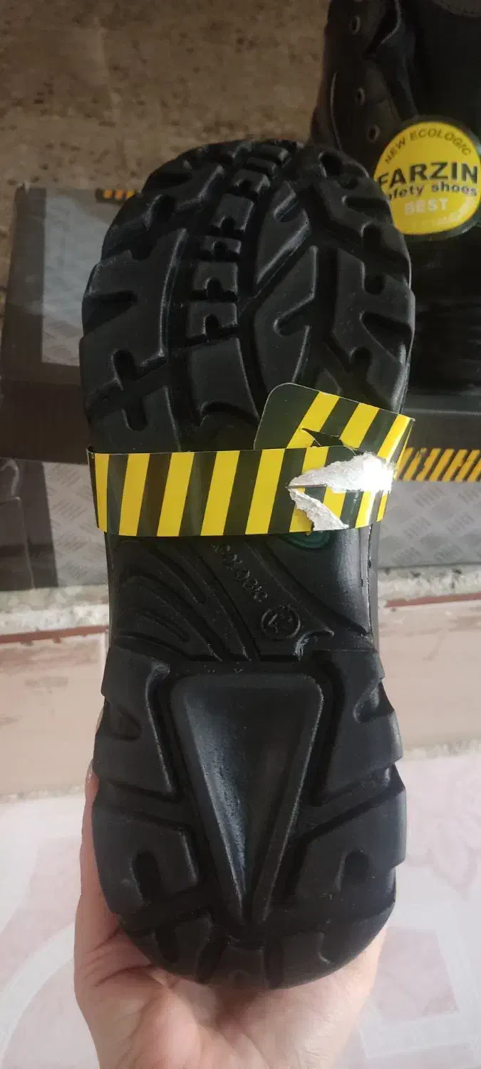 کفش کار مهندسی|کیف، کفش، کمربند|خورموج, |دیوار