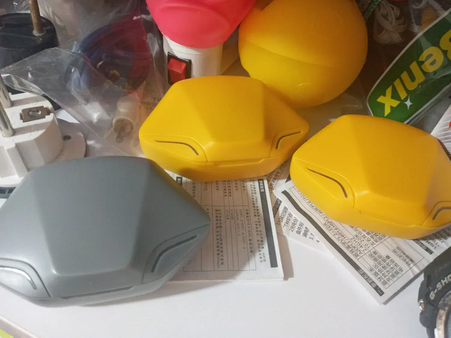 یک جفت ایر پاد به رنگ زرد|لوازم جانبی موبایل و تبلت|اردبیل, |دیوار