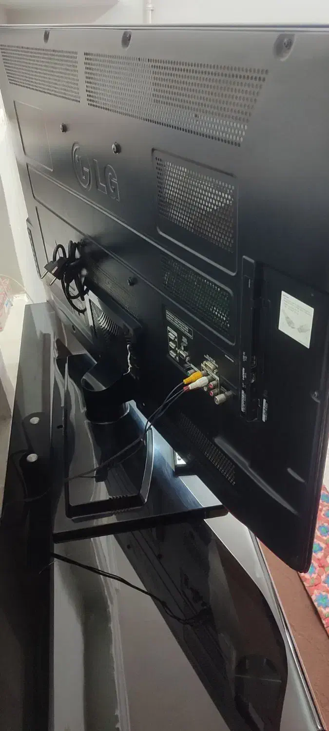 دوعدد تلویزیون|تلویزیون و پروژکتور|سرخه, |دیوار