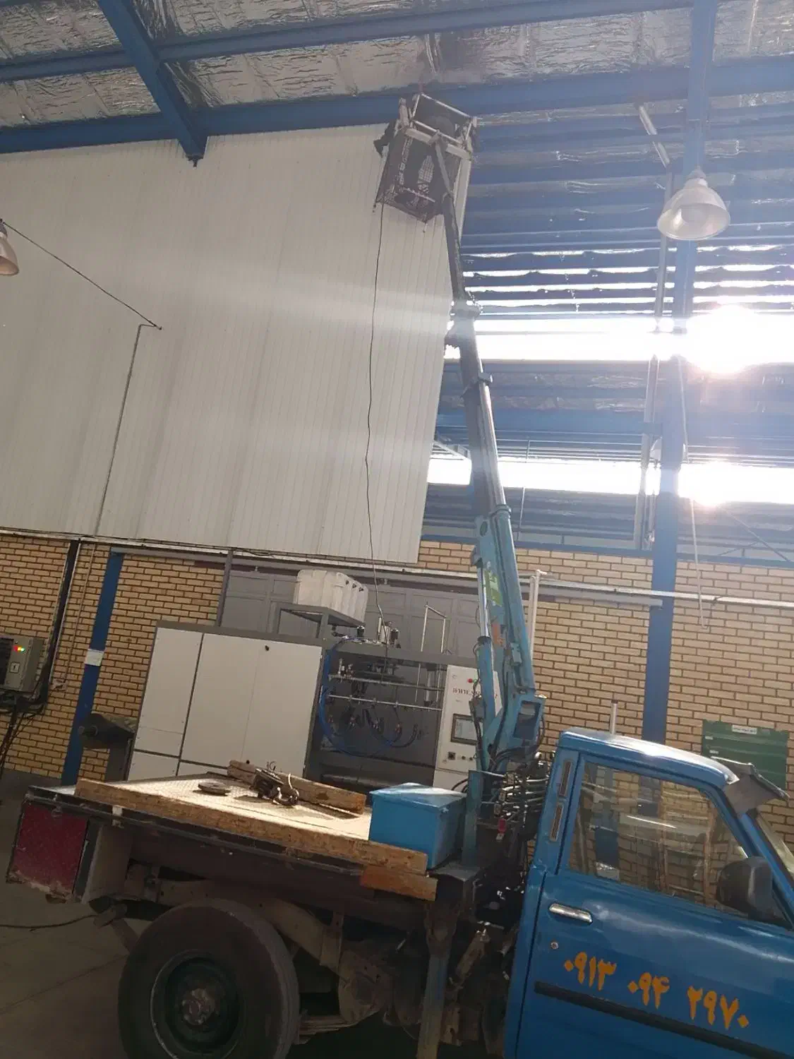 فروش جرثقیل نیسان یک تن و معاوضه با نیسان زد اف|خودرو سواری و وانت|فارسان, |دیوار