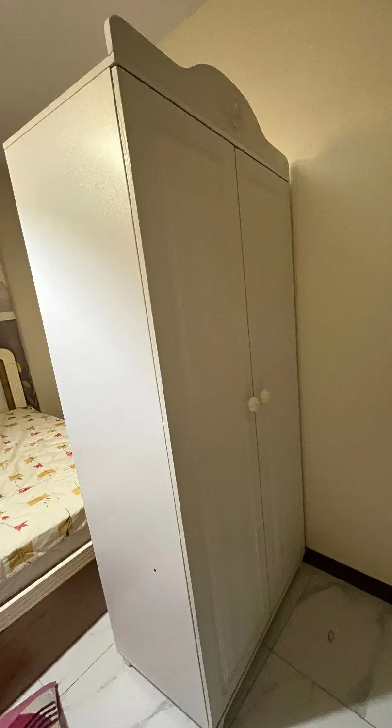 ست تخت و کمد و کشو و پاتختی سفید ساده|تخت و سرویس خواب|تهران, باغ فیض|دیوار