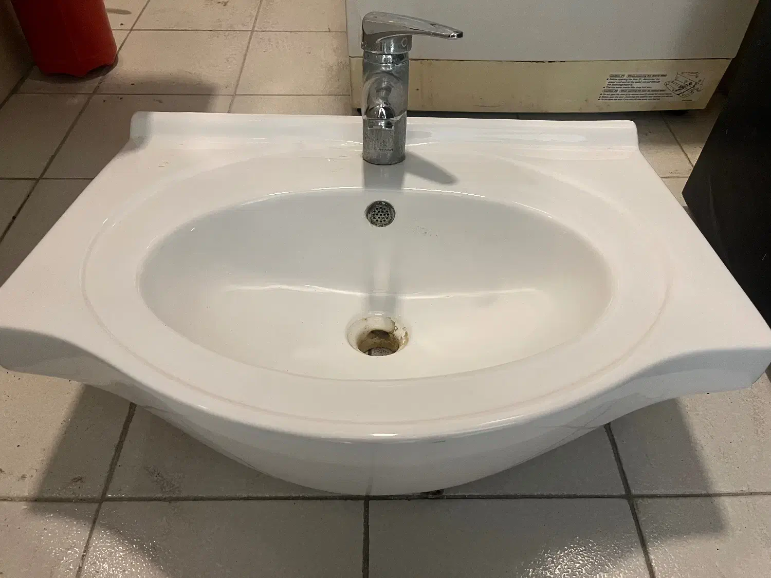 روشویی همراه شیر|مصالح و تجهیزات ساختمان|کیش, |دیوار