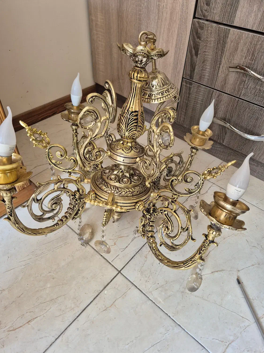 لوستر|لوستر و چراغ آویز|اصفهان, خانه اصفهان|دیوار