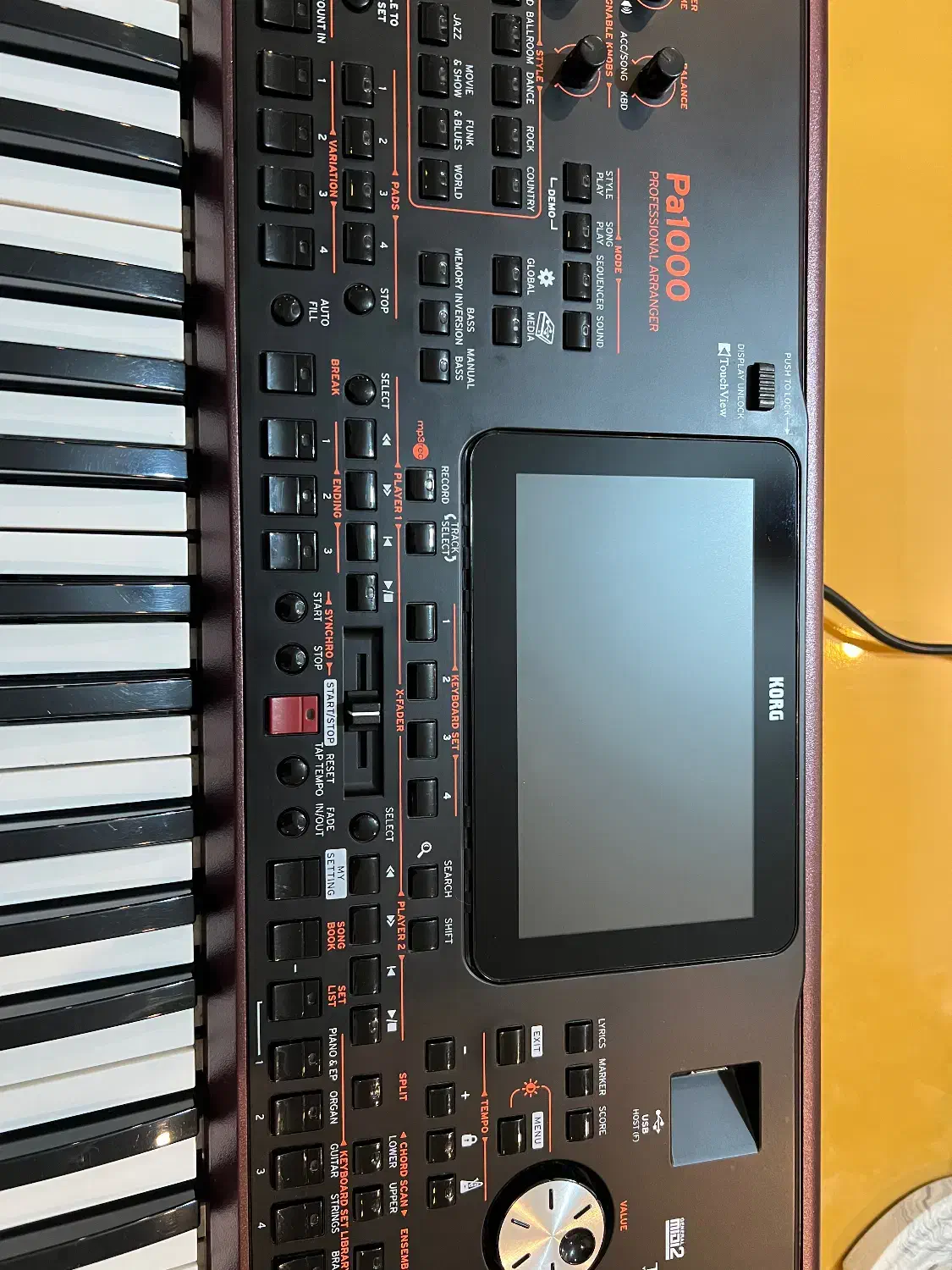 ارگ یا کیبورد pa1000 استثنایی و خانگی|پیانو، کیبورد، آکاردئون|ساری, |دیوار