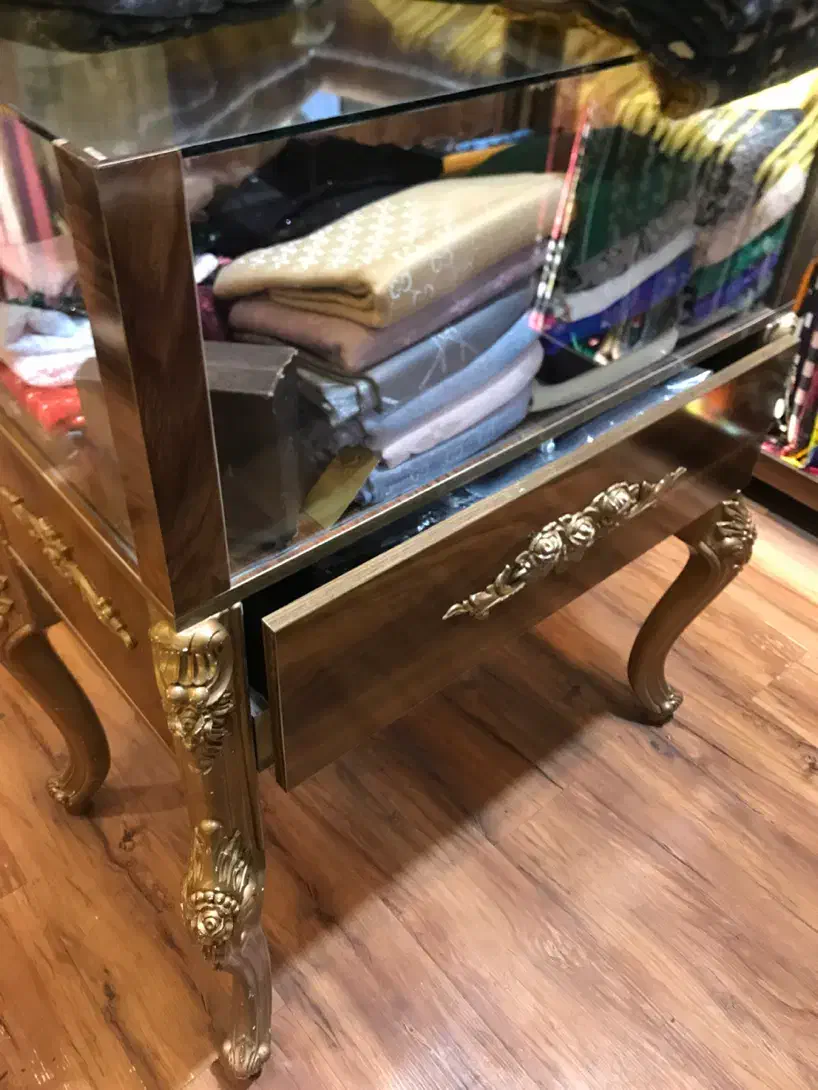 ویترین شیشه ای لاکچری|فروشگاه و مغازه|اردبیل, |دیوار