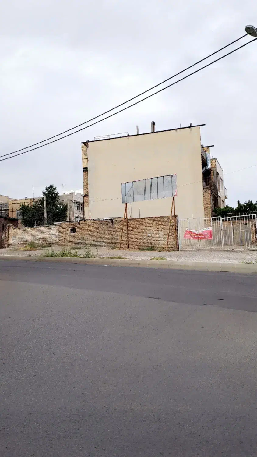 چهار دیواری تجاری ۴۰۰ متری با یک اتاقه ۶ در ۳|اجارهٔ دفتر صنعتی، کشاورزی، تجاری|زنجان, |دیوار