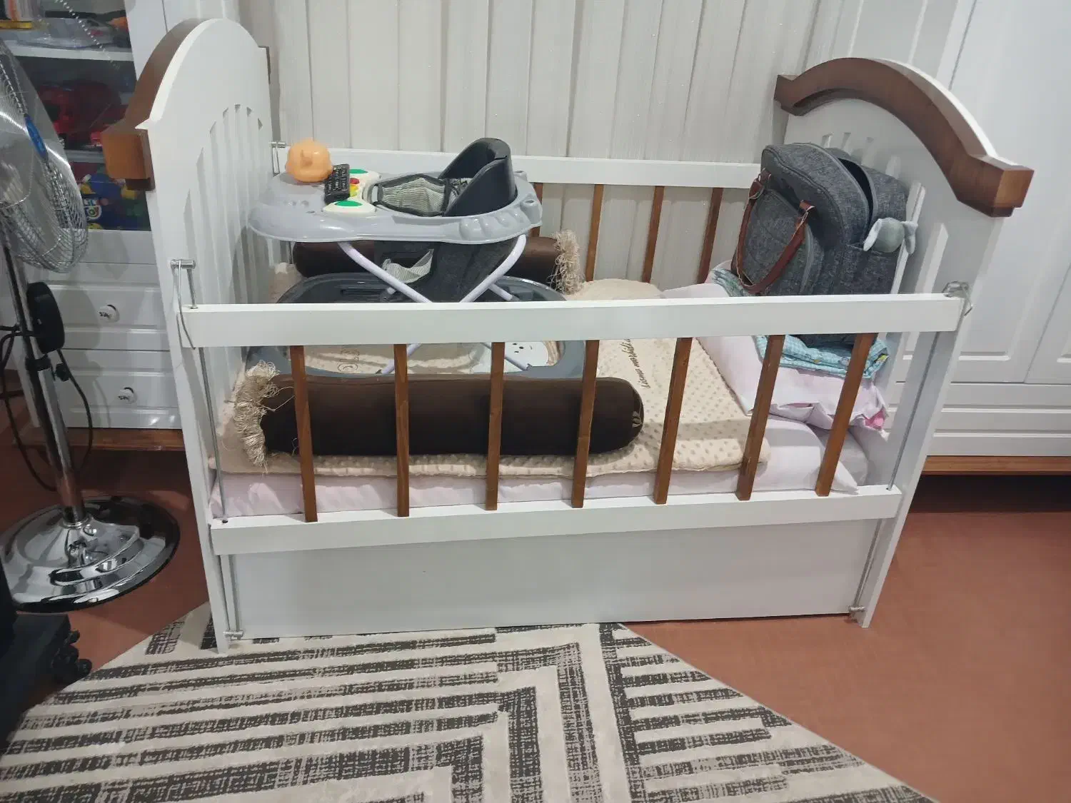 فروشی|تخت و سرویس خواب|مشهد, بهار|دیوار