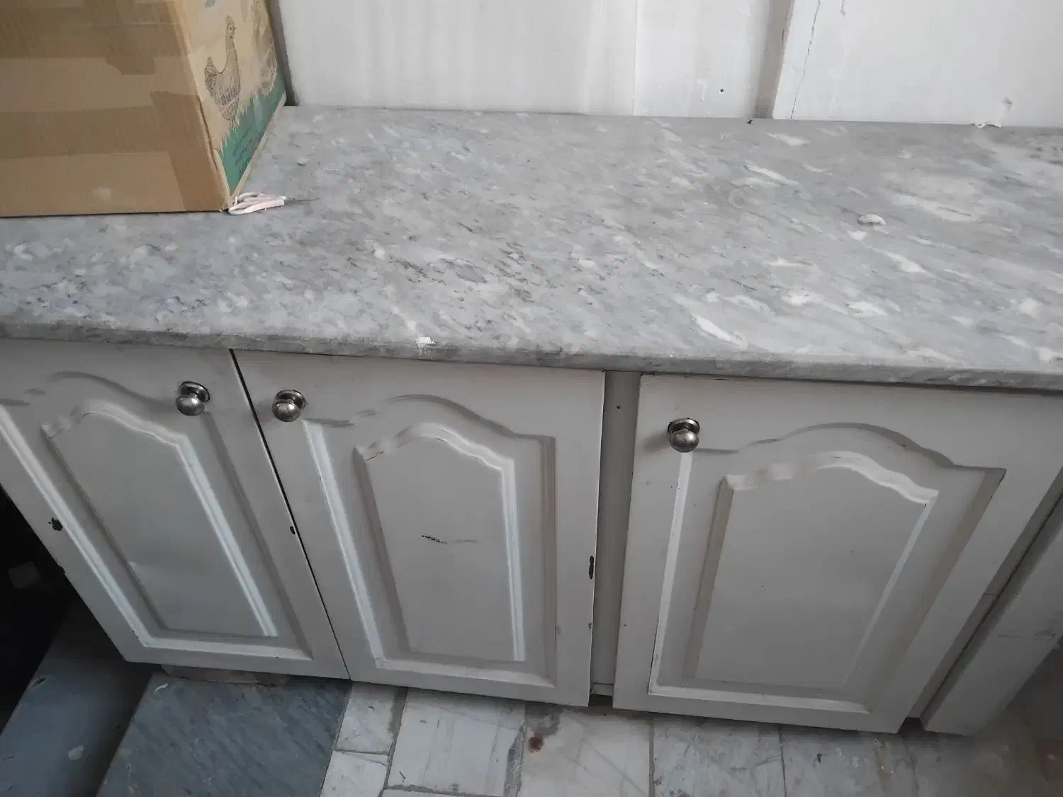 یک عدد کابینت نو سالم|مصالح و تجهیزات ساختمان|قرچک, میرزائی شمالی|دیوار