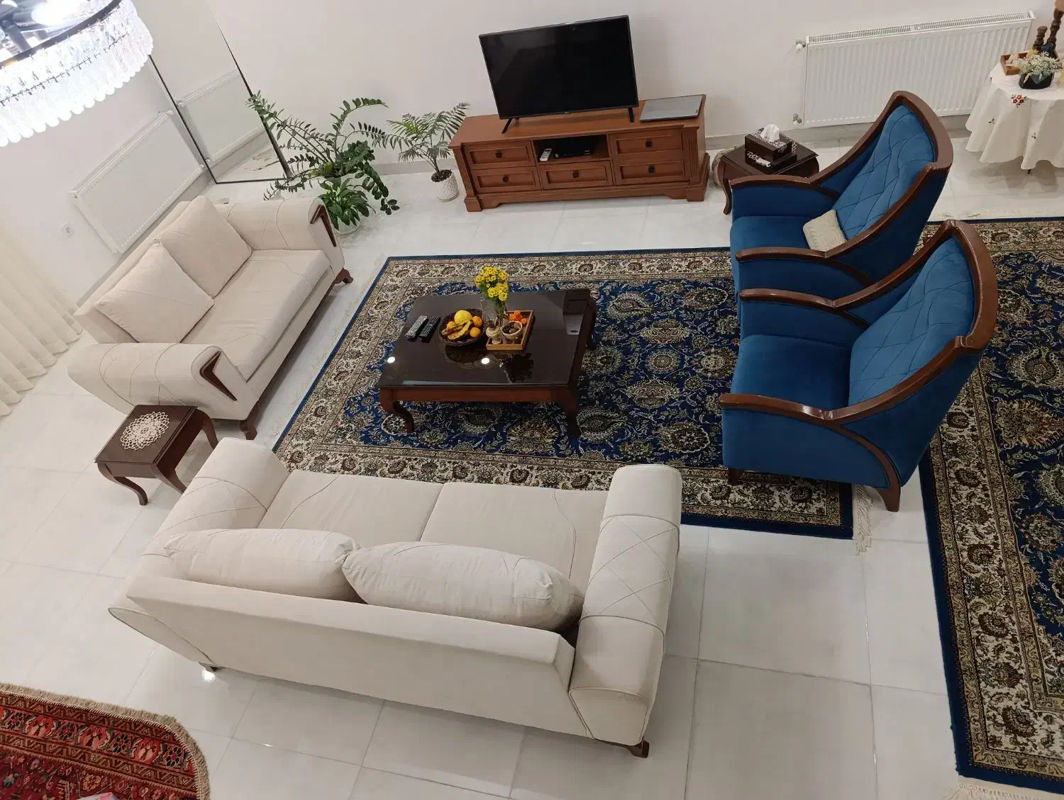 مبل ۷ نفره بهمراه ناهارخوری ۴نفره|مبلمان خانگی و میز عسلی|دالخانی, |دیوار