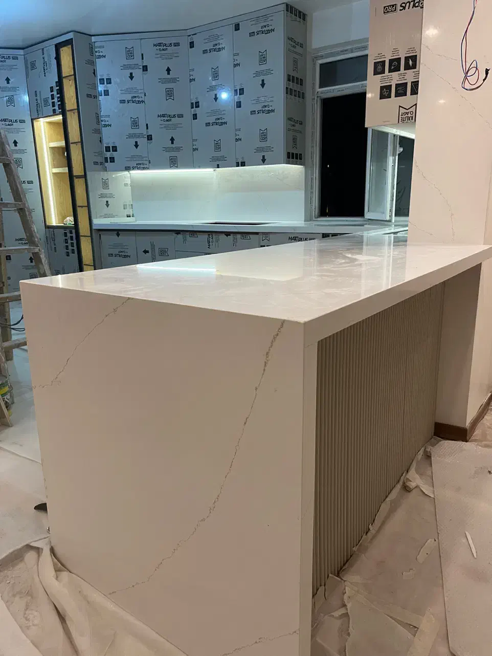 مجری صحفه کابینت کوارتز توتم کورین مارمونایت|خدمات پیشه و مهارت|کرج, دهقان ویلا|دیوار