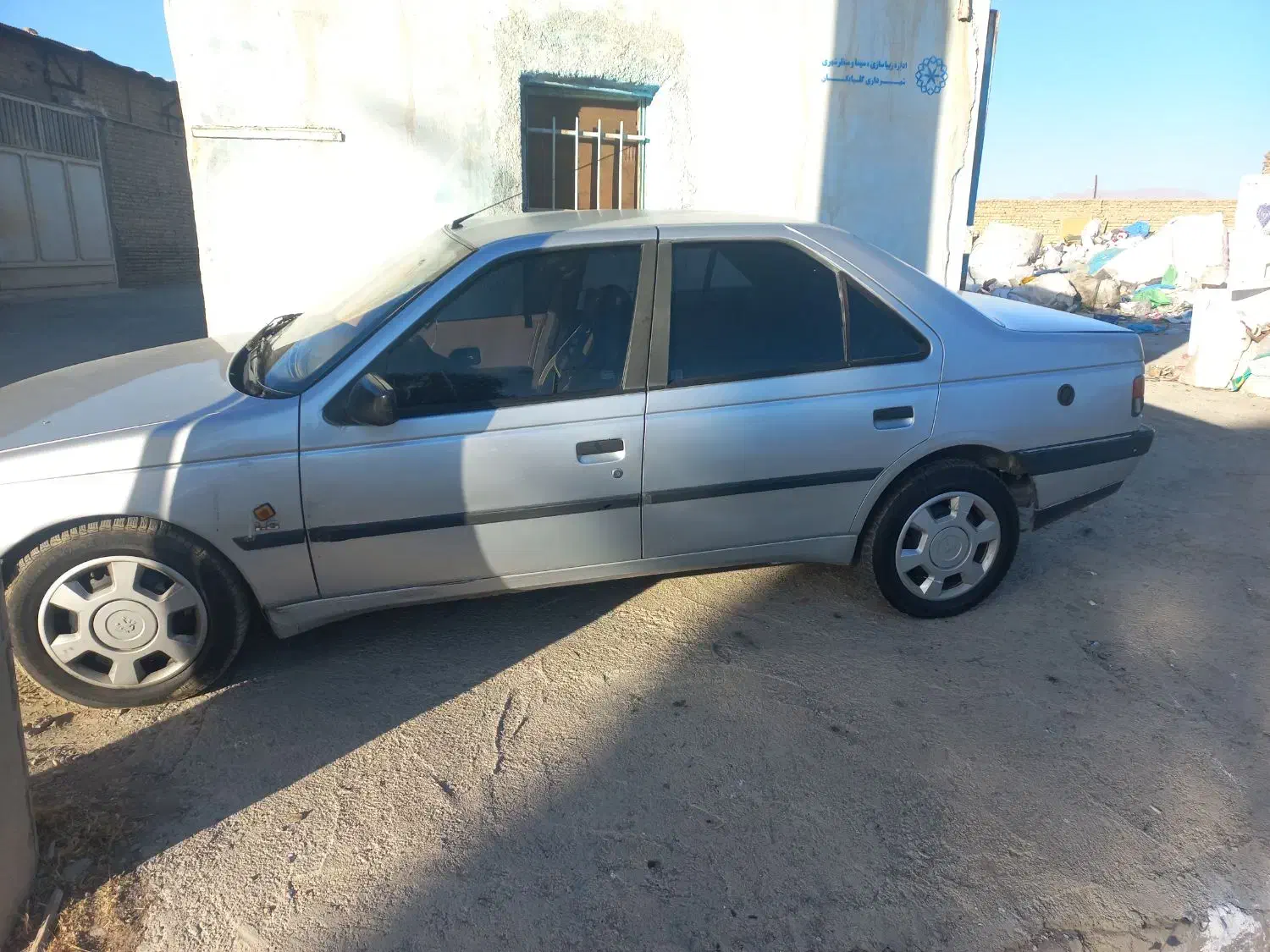 پژو ۴۰۵ مدل ۹۳ تقویتی|خودرو سواری و وانت|گلپایگان, |دیوار