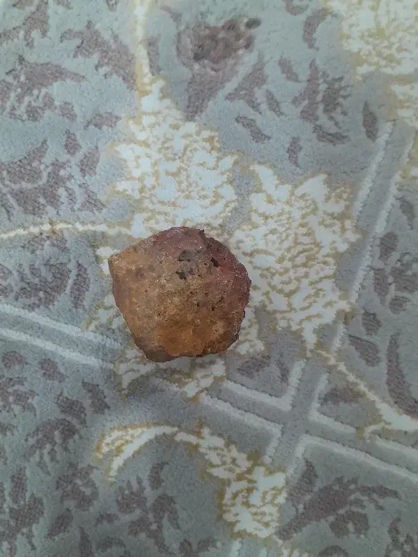 سنگی که درخودش آهن جزبشده.|جواهرات|بروجرد, |دیوار