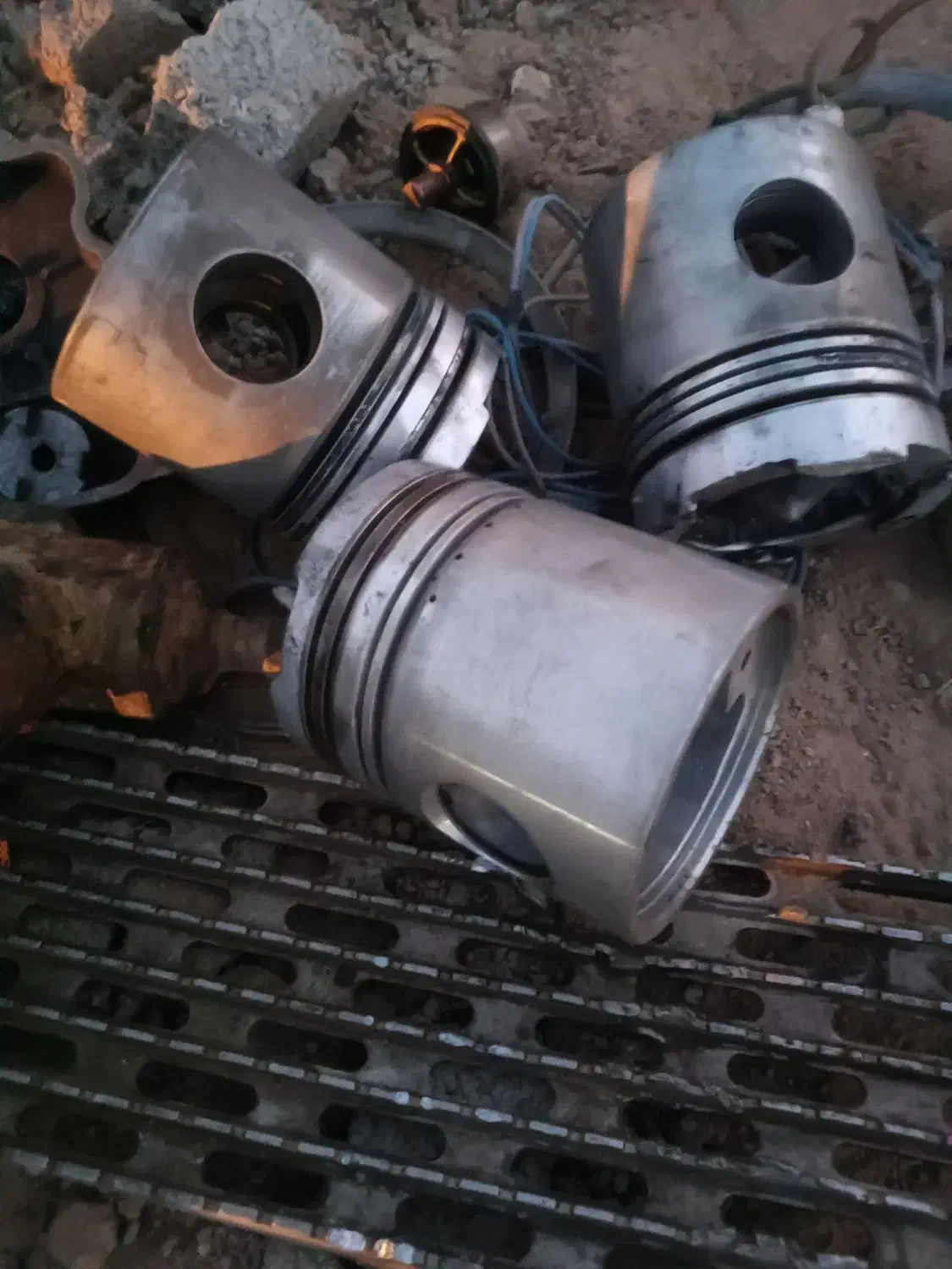 خرید فروش ضایعات آهن چدن مس برنج|عمده‌فروشی|مشهد, احمدآباد|دیوار