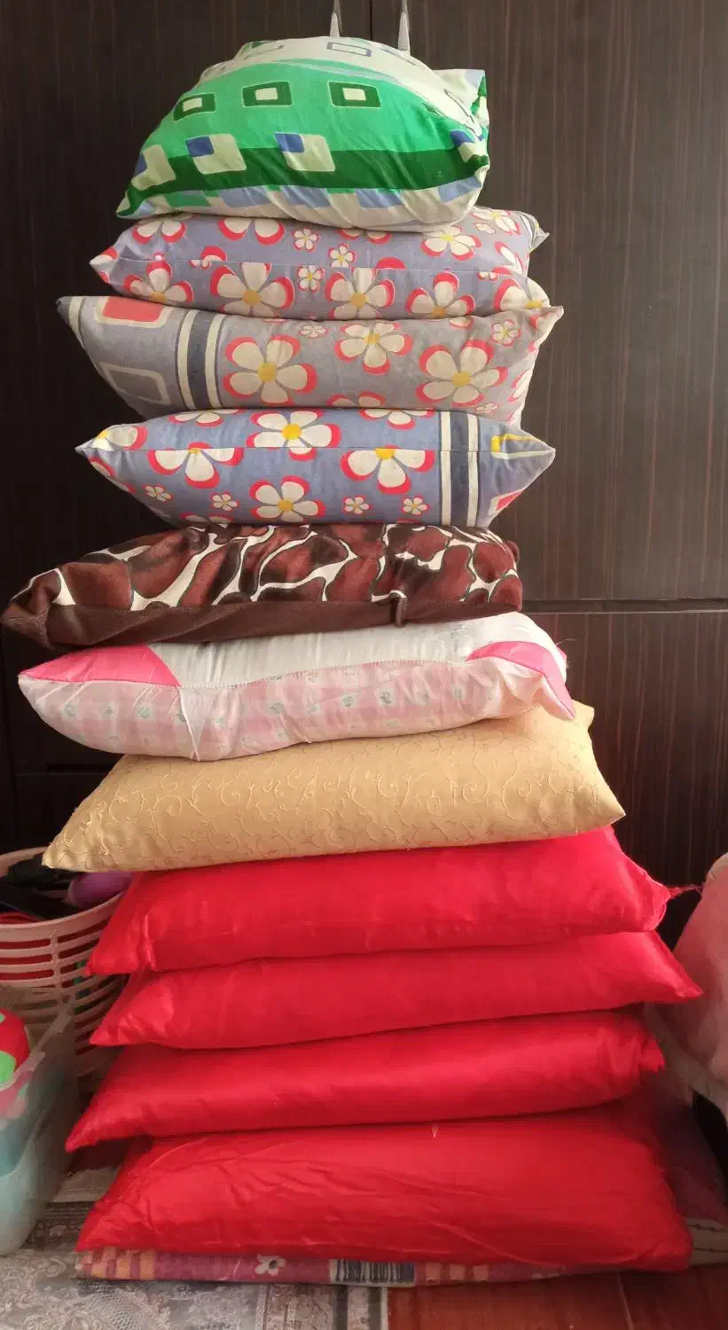 بالش پر و تشک پشمی|رختخواب، بالش، پتو|رشت, حمیدیان|دیوار