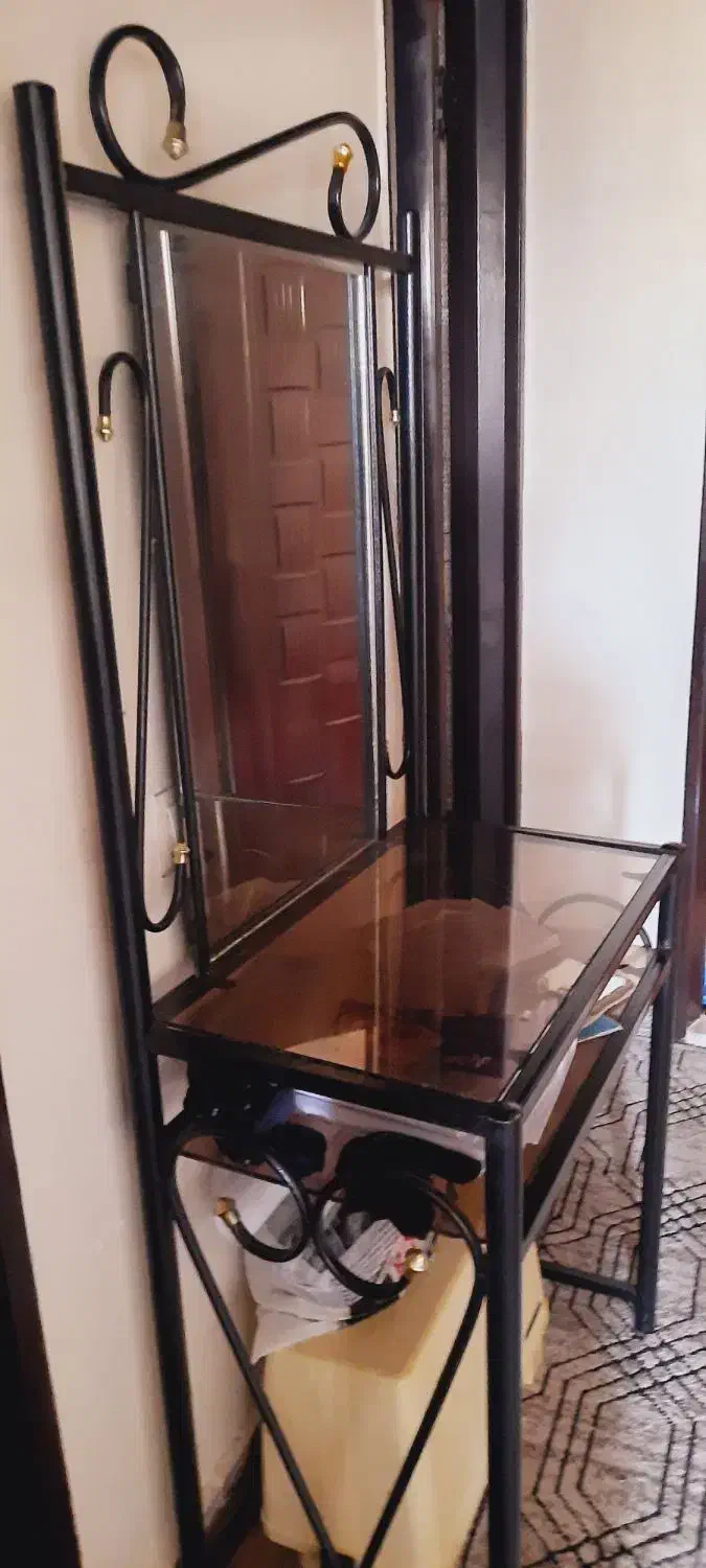 میز ارایش|مبلمان خانگی و میز عسلی|شاهین‌شهر, گرگاب|دیوار