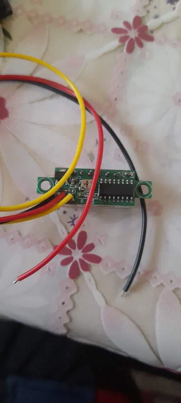 ولتمتر و امپرمتر|ابزارآلات|اصفهان, محله سفلی|دیوار