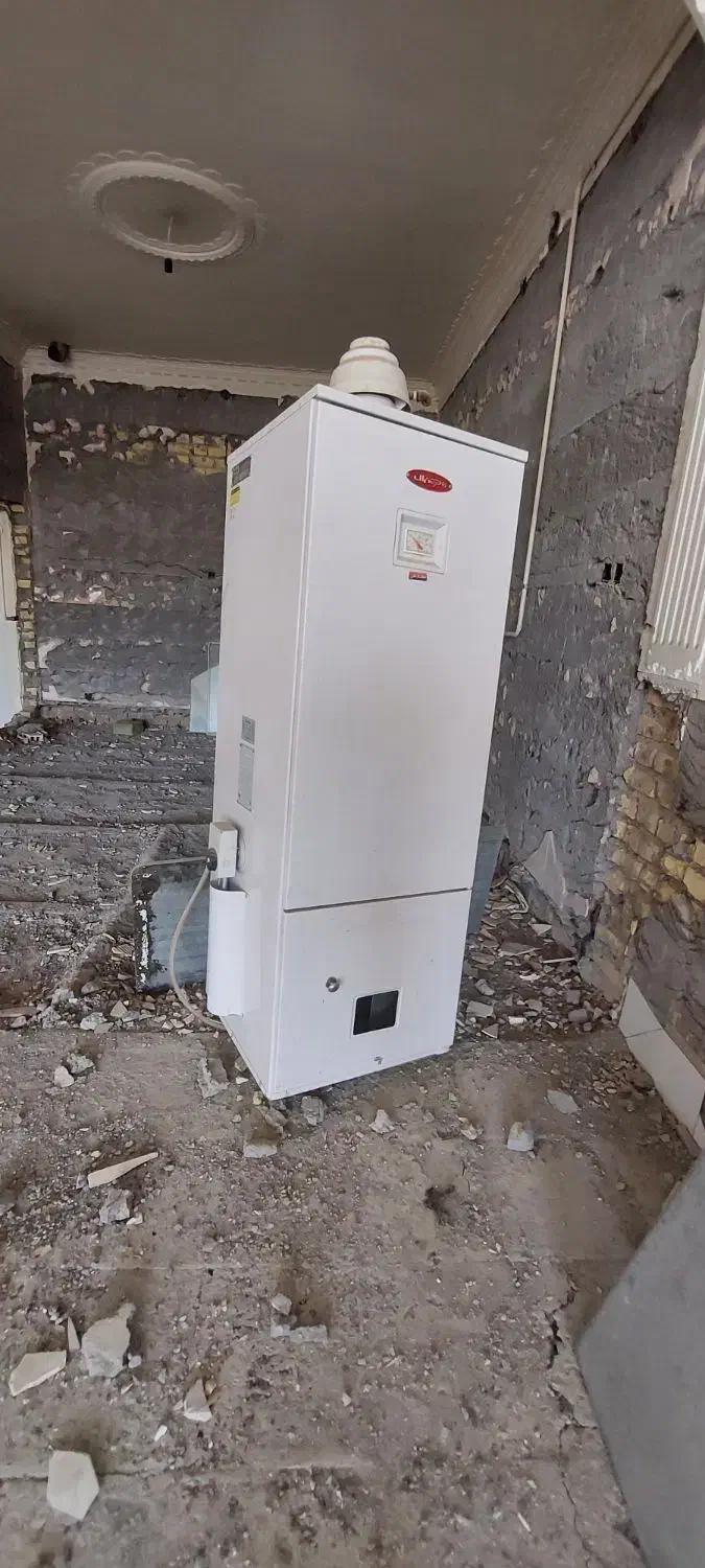 کابینت دست دوم و آبگرمکن در حد نو|آبگرمکن، پکیج، شوفاژ|سیرجان, |دیوار