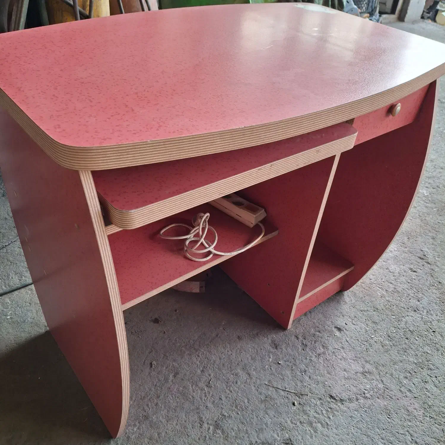 میز کامپیوتر|میز تحریر و کامپیوتر|قائم‌شهر, |دیوار