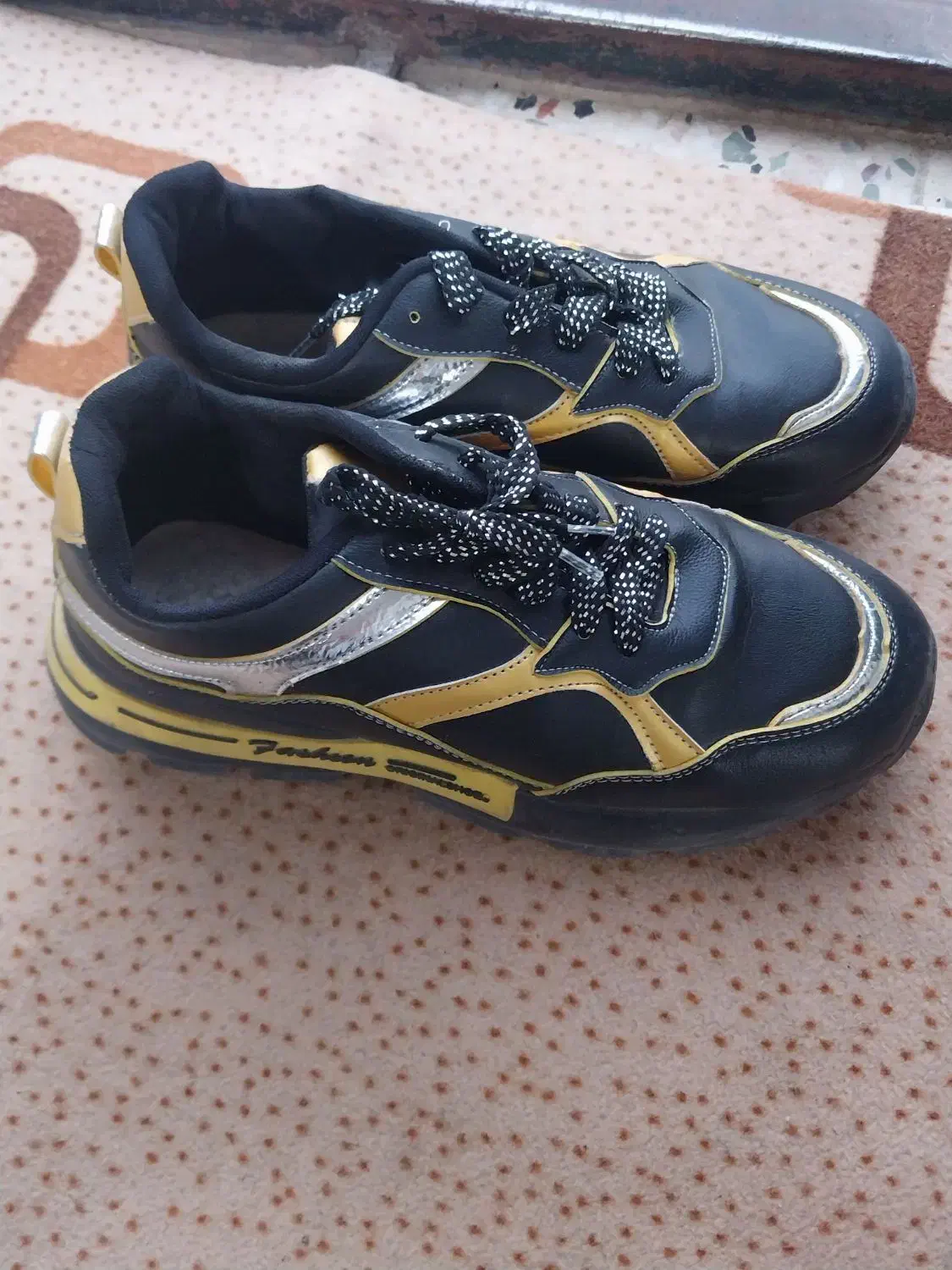 گل و گلدان|گل مصنوعی|کرمانشاه, |دیوار