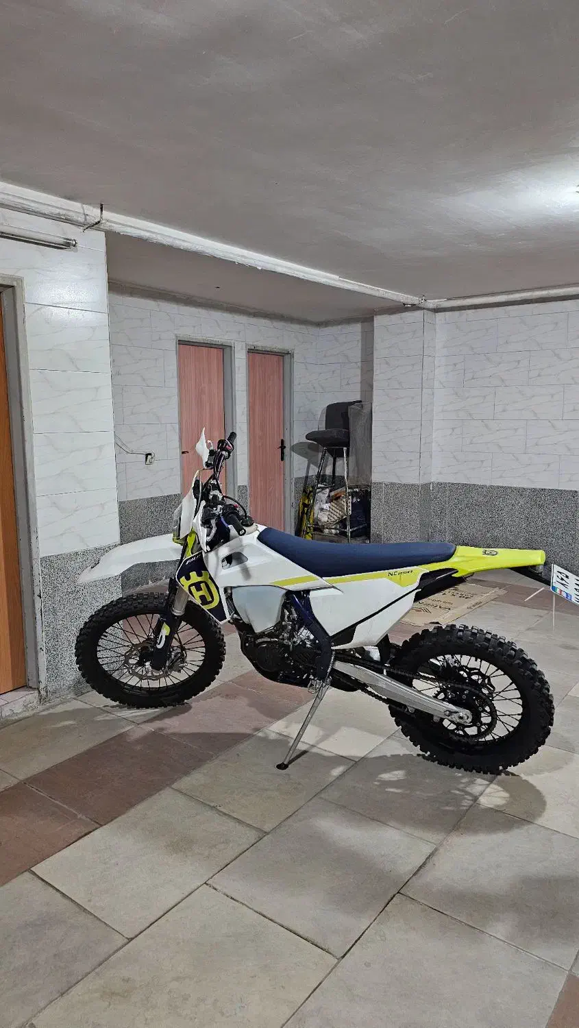 فلات هاسکی مدل۱۴۰۴|موتورسیکلت|اصفهان, سعادت‌آباد|دیوار