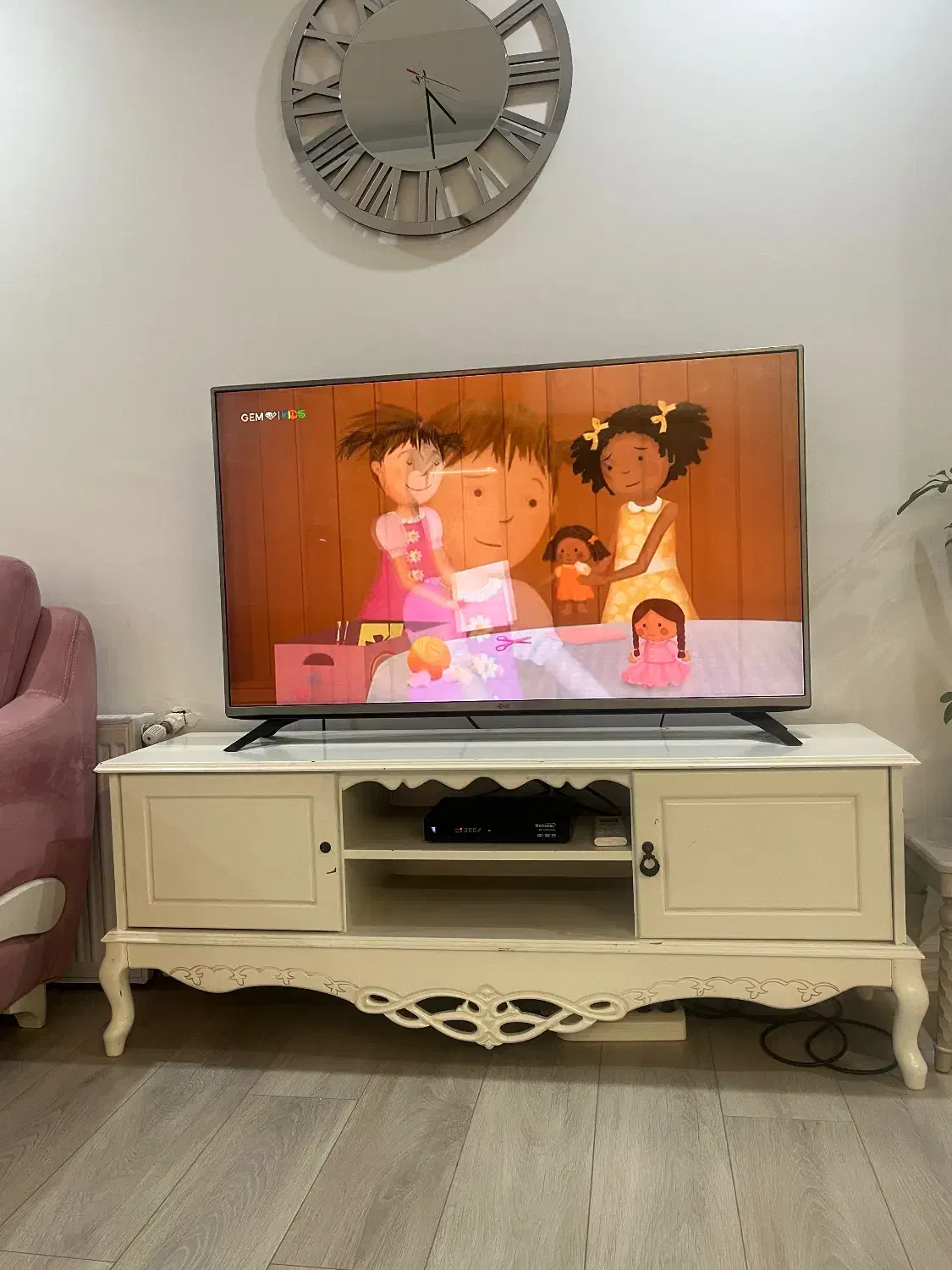 میز تلویزیون|مبلمان خانگی و میز عسلی|گرگان, |دیوار