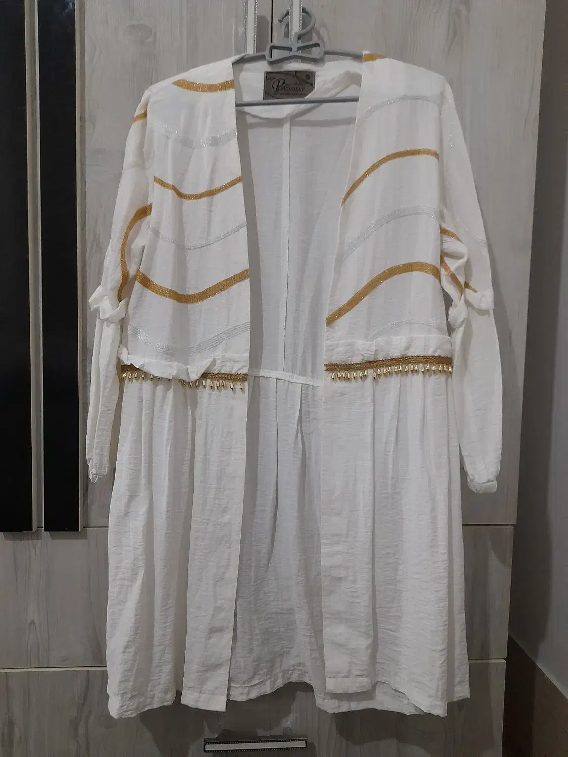 تعدای مانتو و لباس مجلسی|لباس|شیراز, سلطان آباد|دیوار