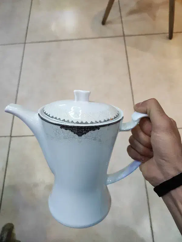 قوری چینی|قوری، کتری، قهوهساز دستی|شاهینشهر, عطار|دیوار