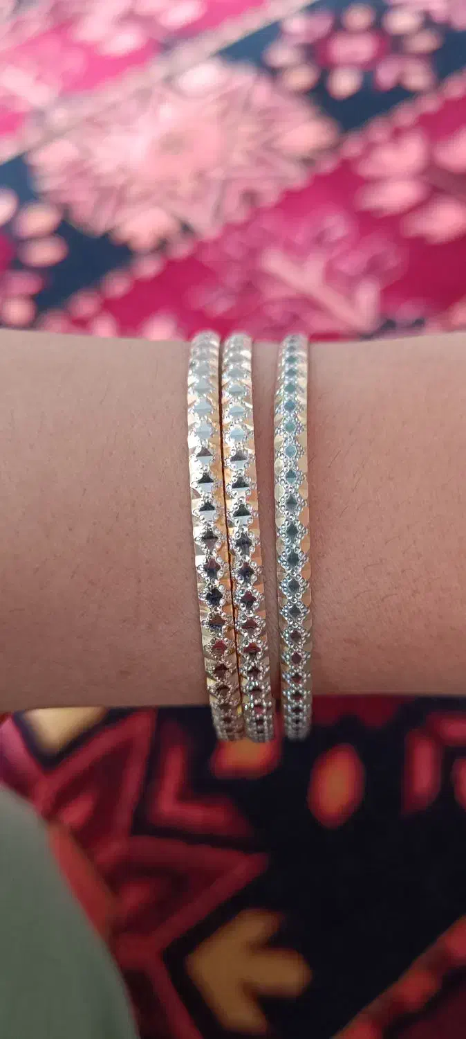 النگو|جواهرات|میانه, |دیوار