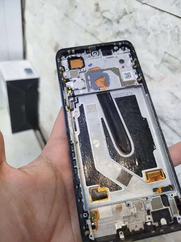 ال سی دی نیمه سالم poco f3|لوازم جانبی موبایل و تبلت|مشهد, کوی المهدی|دیوار