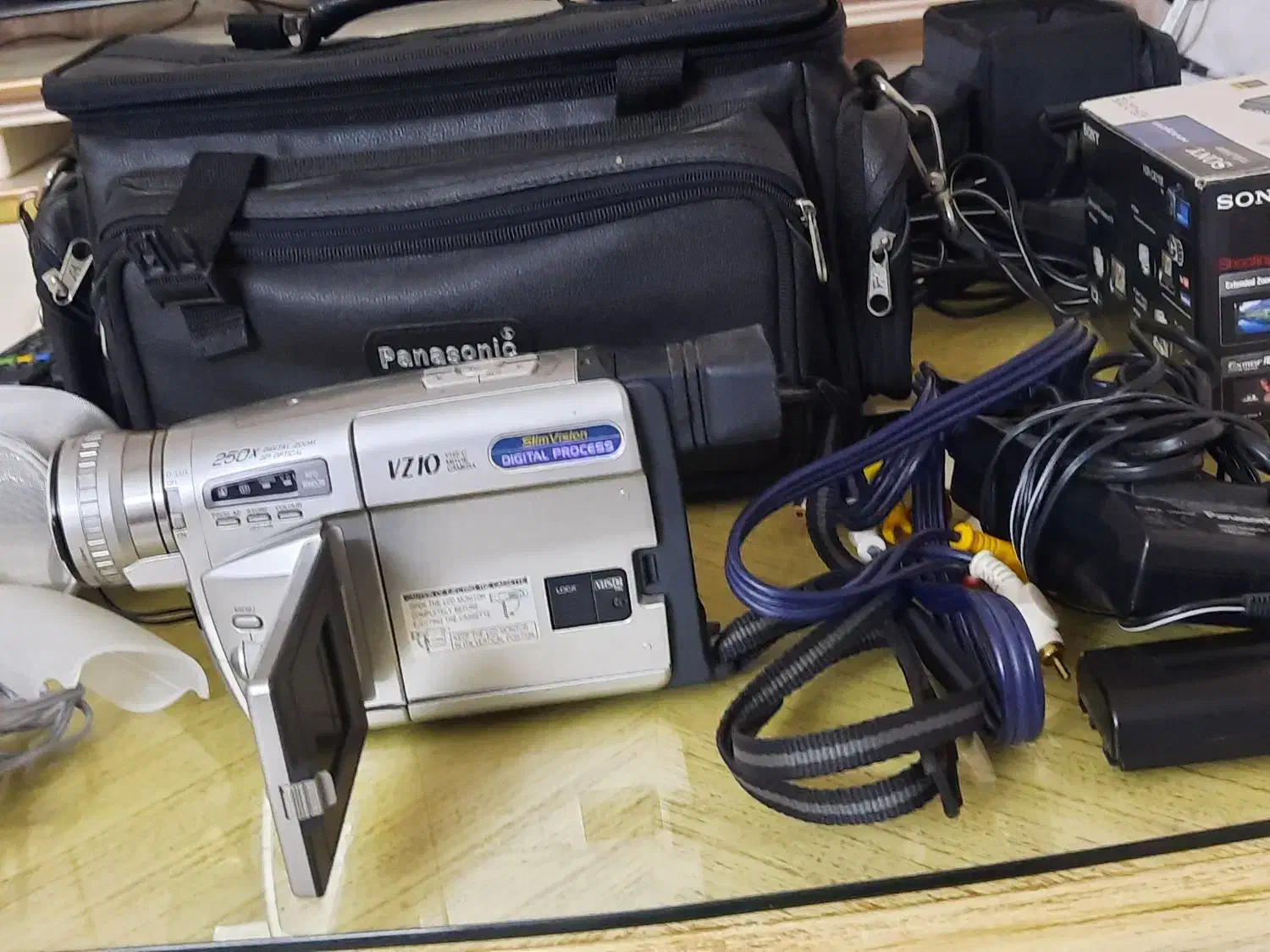 تعدادی دروبین عکاسی|دوربین عکاسی و فیلمبرداری|تهران, نارمک جنوبی|دیوار