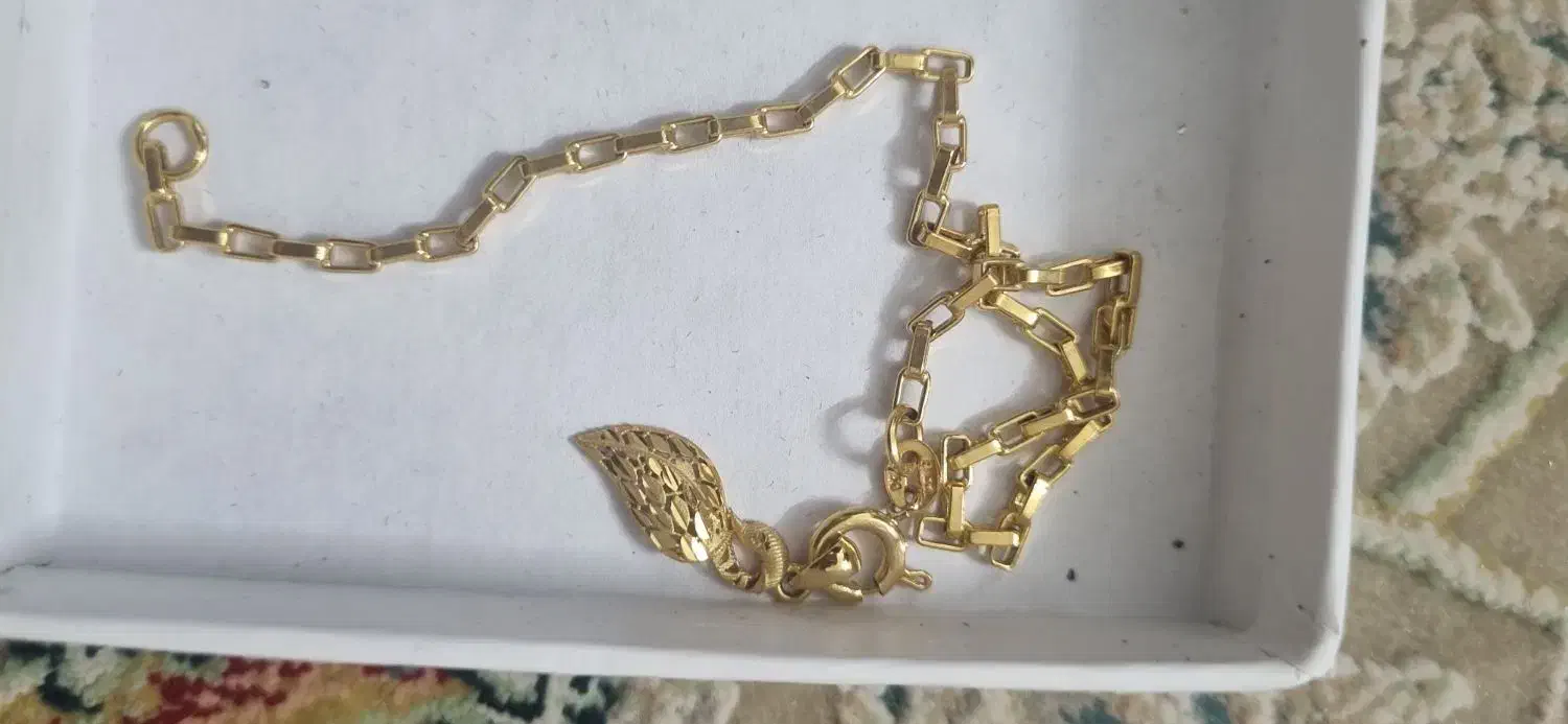 مقداری طلای نو|جواهرات|شیراز, فرگاز|دیوار